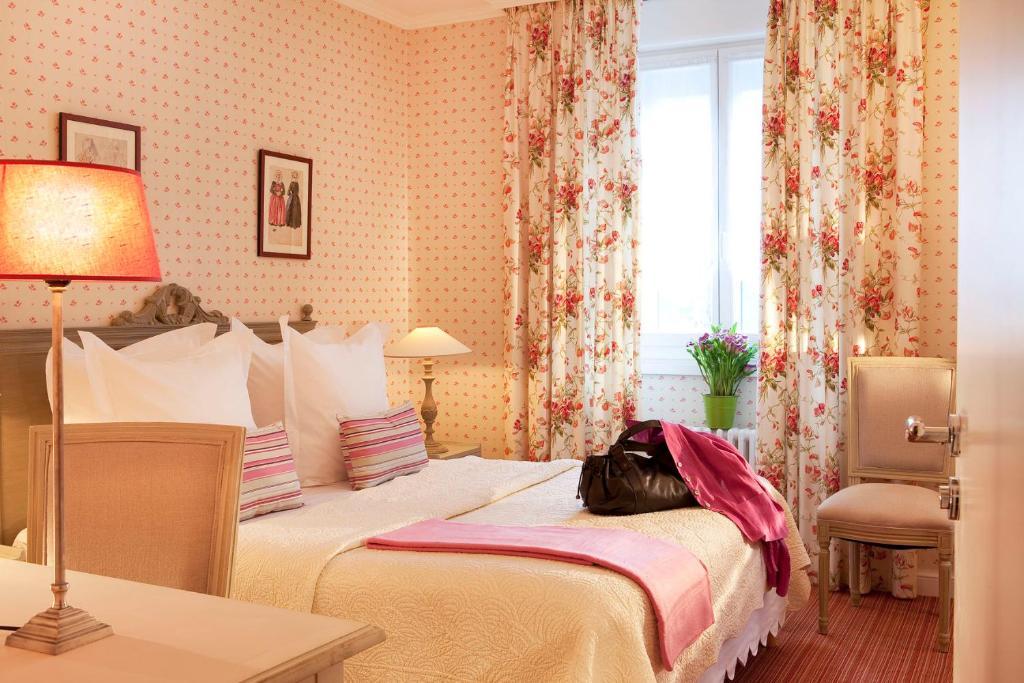 Gradlon Hotel Quimper Exterior photo
