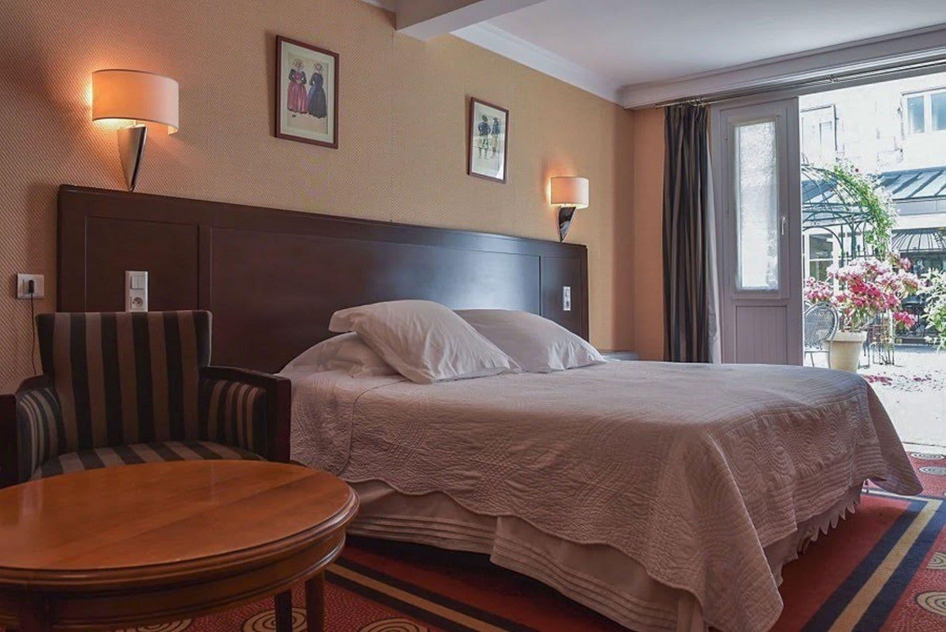 Gradlon Hotel Quimper Exterior photo